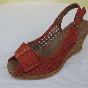 EricMichael BEIGE SuedeEspadrille Slingback Wedges